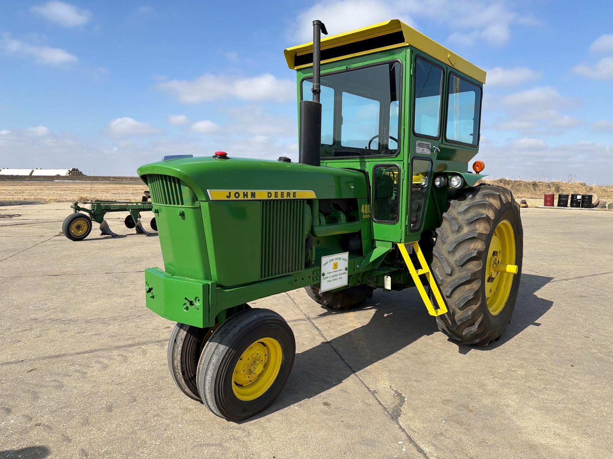 1969 John Deere 4000 Equipment Image0