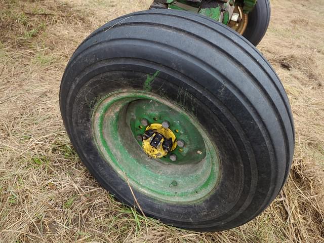 Image of John Deere 4000 equipment image 3