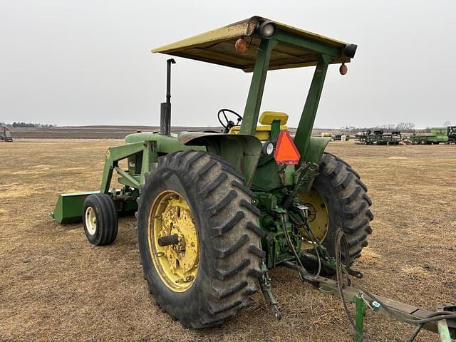 Image of John Deere 4020 equipment image 2