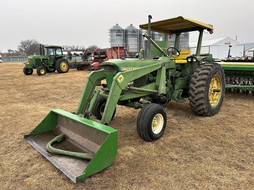 Image of John Deere 4020 Primary image