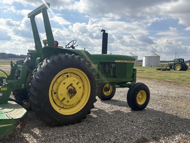 Image of John Deere 4020 equipment image 4