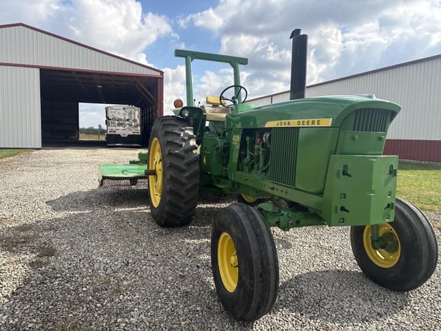Image of John Deere 4020 equipment image 2
