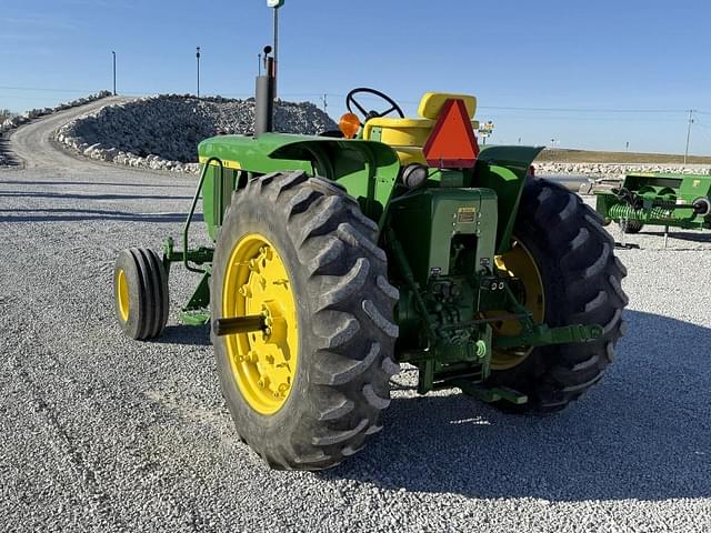 Image of John Deere 4020 equipment image 2