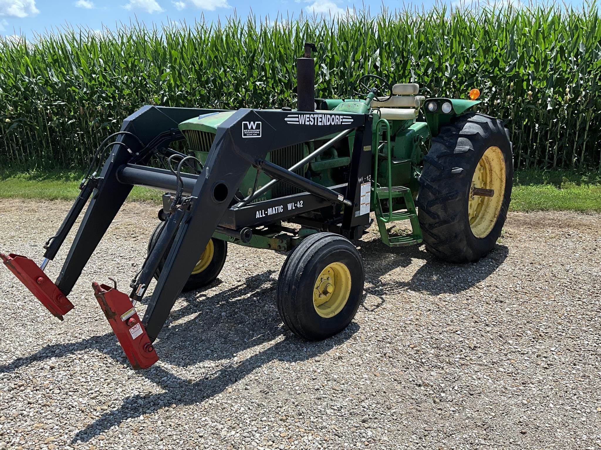 1969 John Deere 4020 Equipment Image0