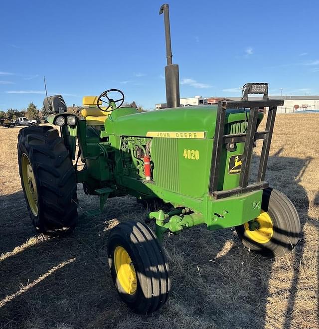 Image of John Deere 4020 equipment image 1