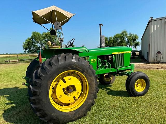 Image of John Deere 4020 equipment image 2