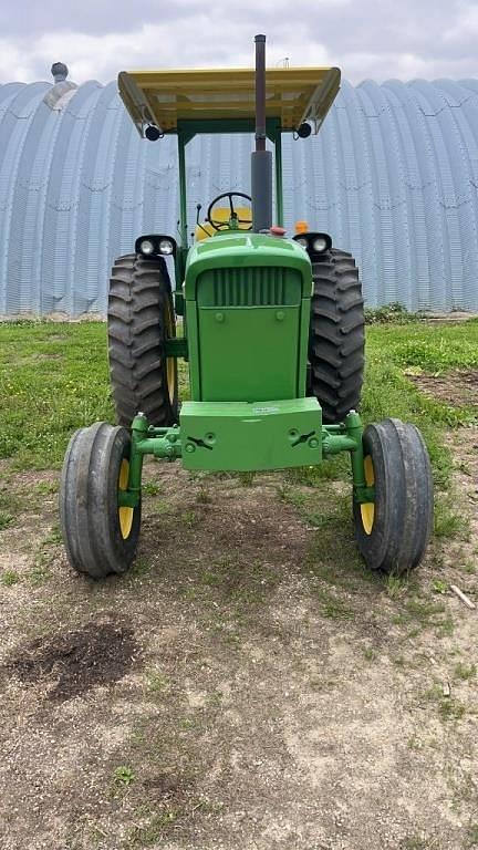 Image of John Deere 4020 equipment image 2