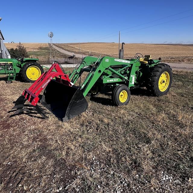 Image of John Deere 4020 equipment image 3