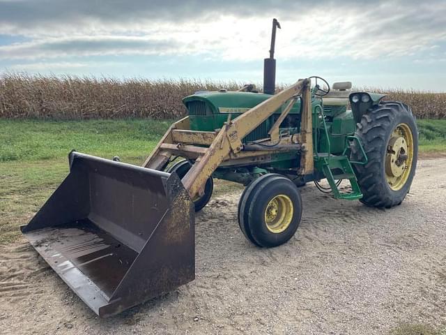 Image of John Deere 4020 equipment image 4