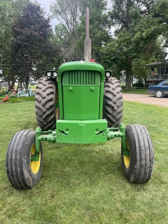 Image of John Deere 4020 equipment image 2