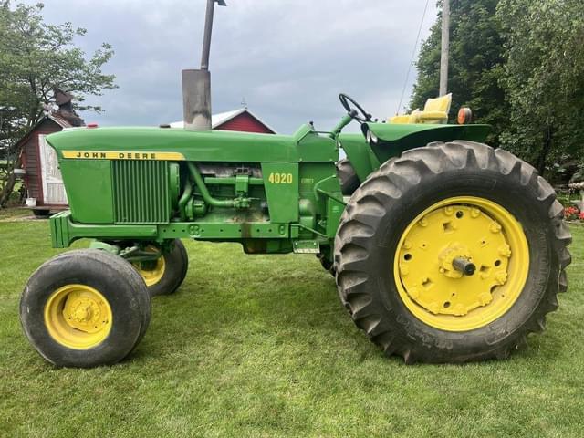 Image of John Deere 4020 equipment image 1
