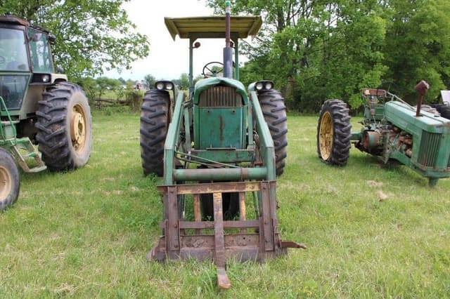 Image of John Deere 4020 equipment image 2