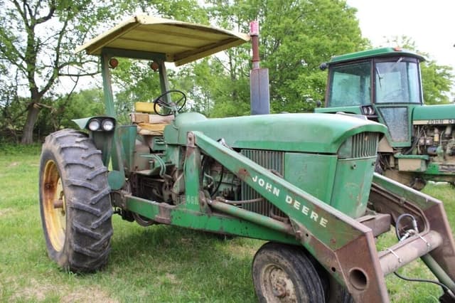 Image of John Deere 4020 equipment image 4