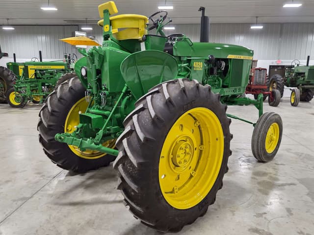 Image of John Deere 4020 equipment image 3