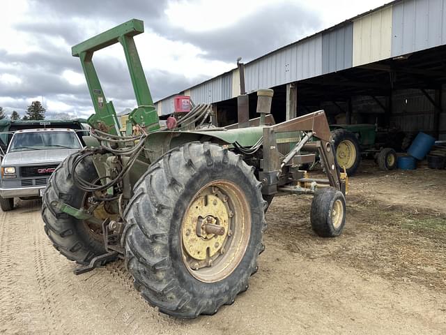 Image of John Deere 4020 equipment image 2