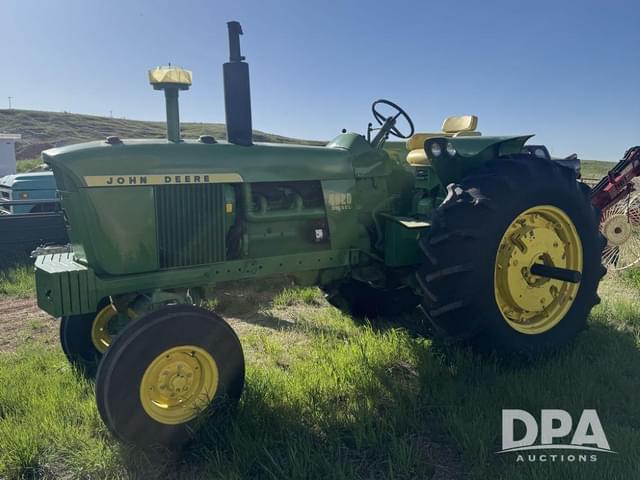 Image of John Deere 4020 equipment image 2