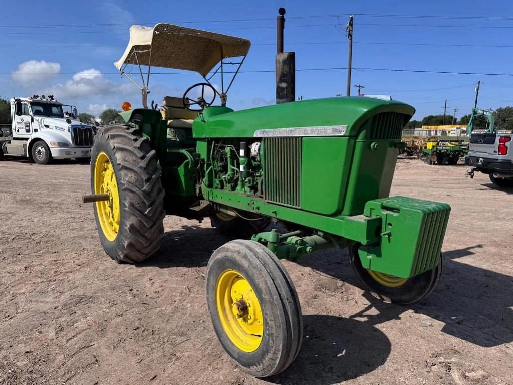 Image of John Deere 4020 Primary image