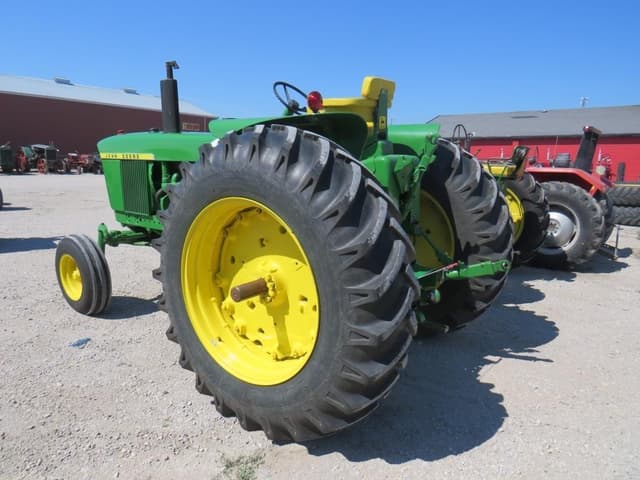 Image of John Deere 4020 equipment image 4