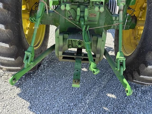 Image of John Deere 4520 equipment image 4