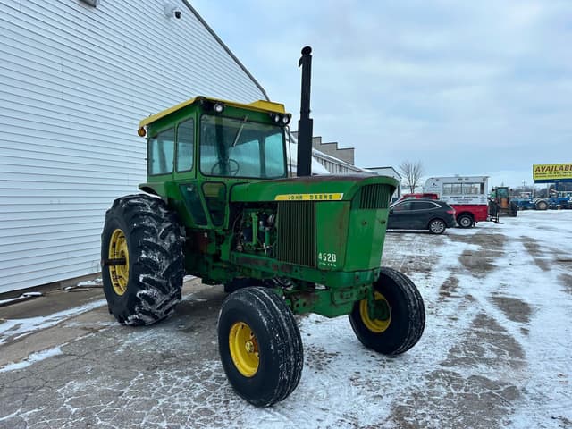 Image of John Deere 4520 equipment image 2