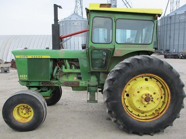 Image of John Deere 4520 equipment image 2