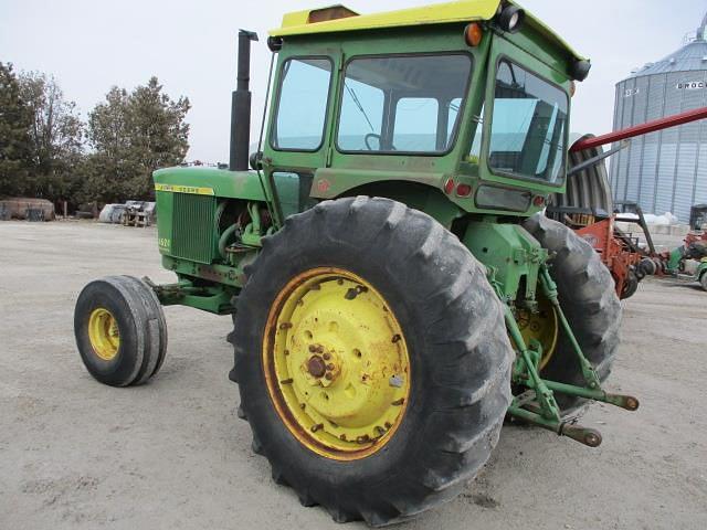 Image of John Deere 4520 equipment image 4