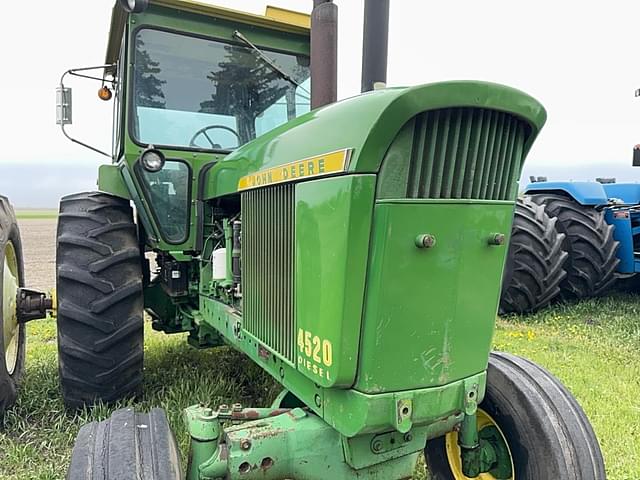 Image of John Deere 4520 equipment image 2