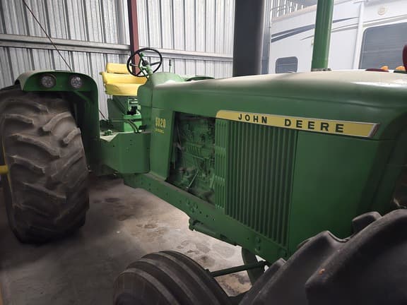 Image of John Deere 5020 equipment image 1