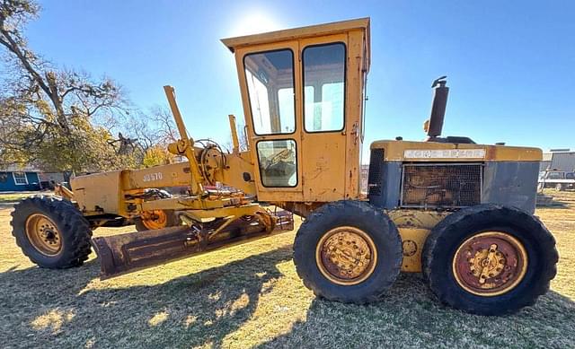 Image of John Deere 570 equipment image 2