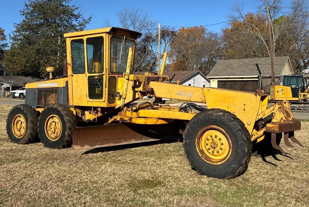 Image of John Deere 570 Primary image