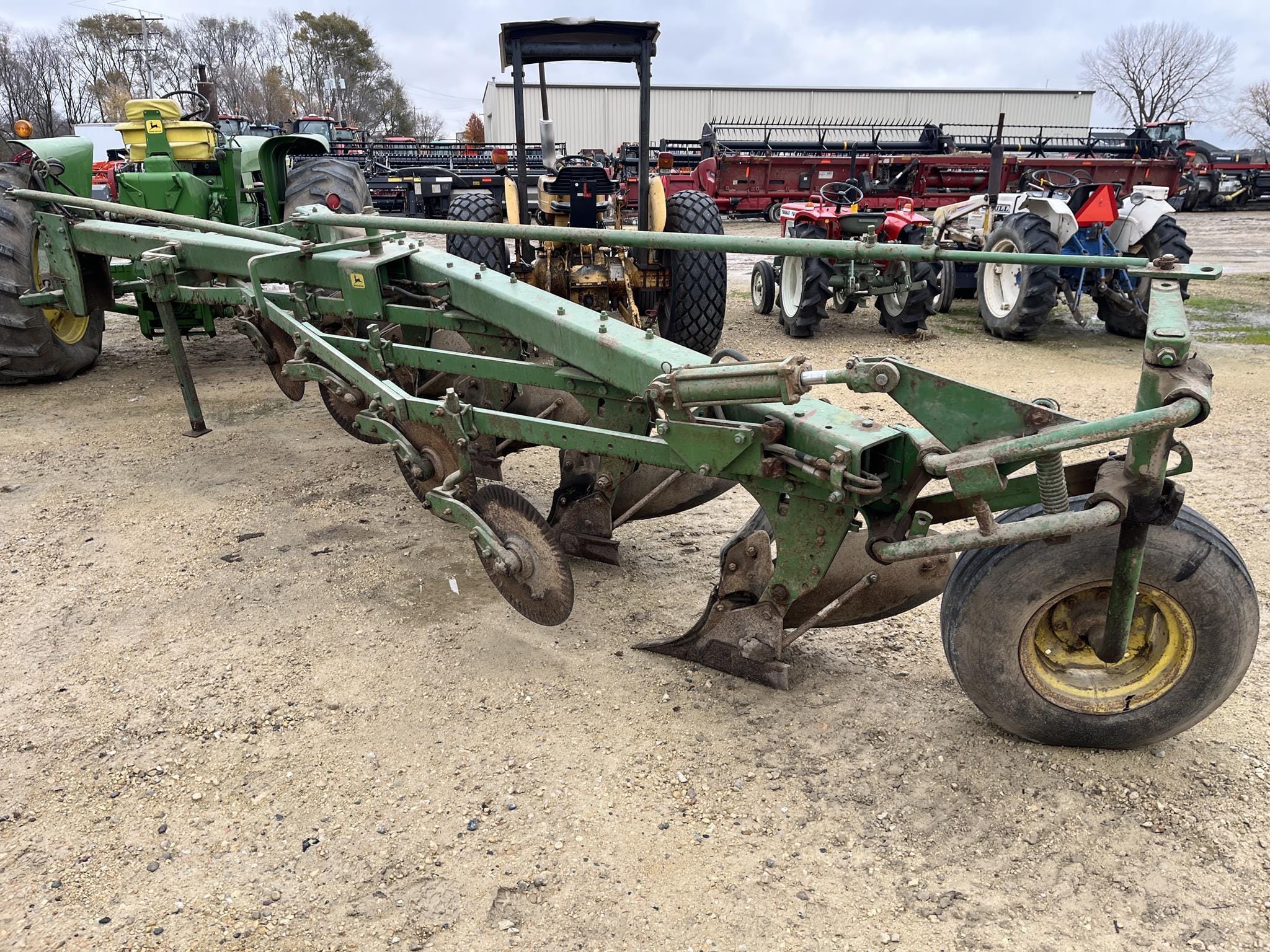 1969 John Deere F1350 Equipment Image0