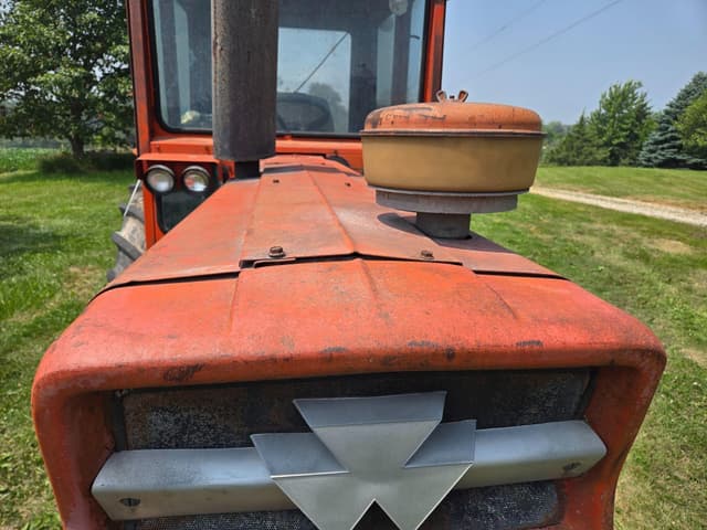 Image of Massey Ferguson 1100 equipment image 2