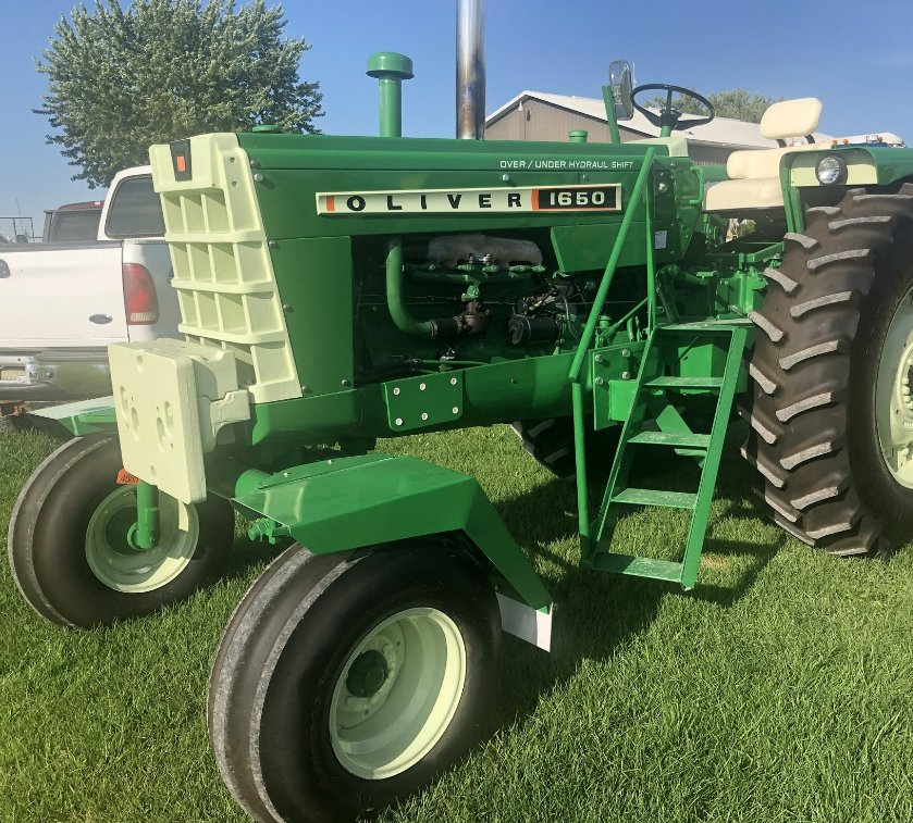 Main image Oliver 1650