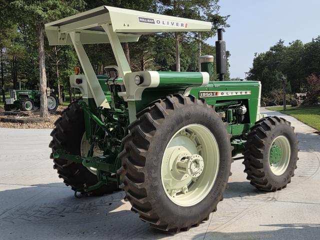 Image of Oliver 1950-T equipment image 4