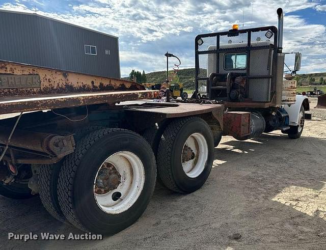 Image of Peterbilt 359-A equipment image 4