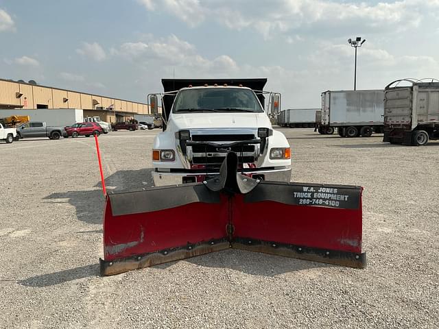 Image of Ford F-650 equipment image 1