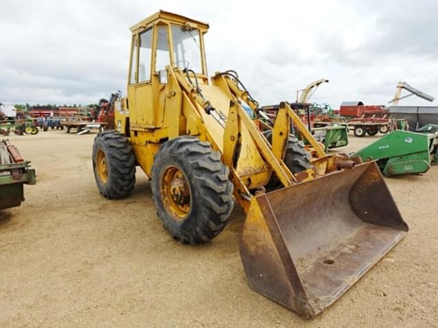 Image of Allis Chalmers 840 equipment image 1