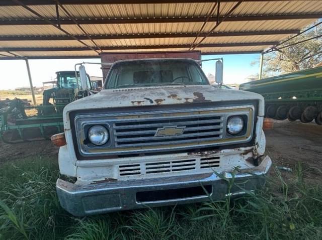 Image of Chevrolet C60 equipment image 1