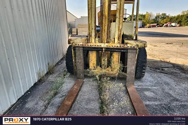 Image of Caterpillar B25 equipment image 2