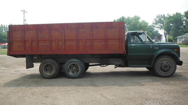 Image of Chevrolet 50 equipment image 1