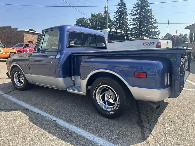 Image of Chevrolet C10 equipment image 2