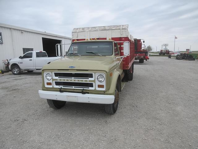 Image of Chevrolet C50 equipment image 3