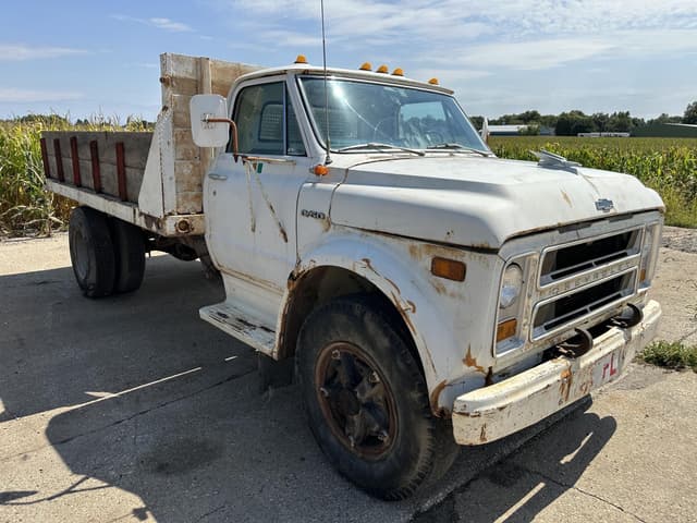 Image of Chevrolet C50 equipment image 3