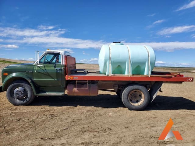 Image of Chevrolet C50 equipment image 1