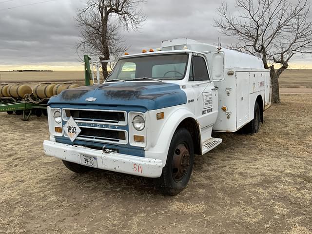 Image of Chevrolet C50 equipment image 1