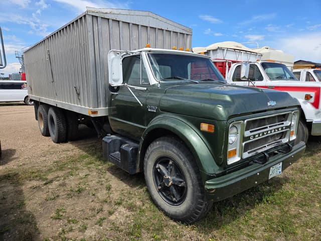 Image of Chevrolet C50 equipment image 2