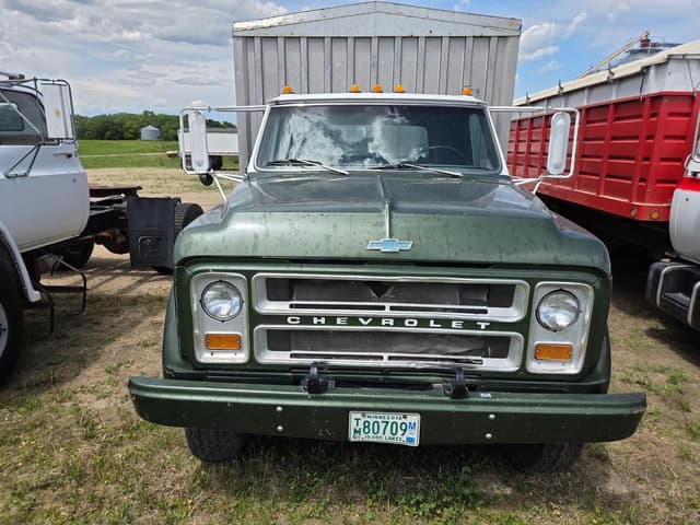 Image of Chevrolet C50 equipment image 1