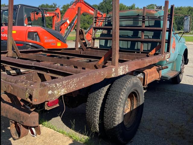 Image of Chevrolet C50 equipment image 3