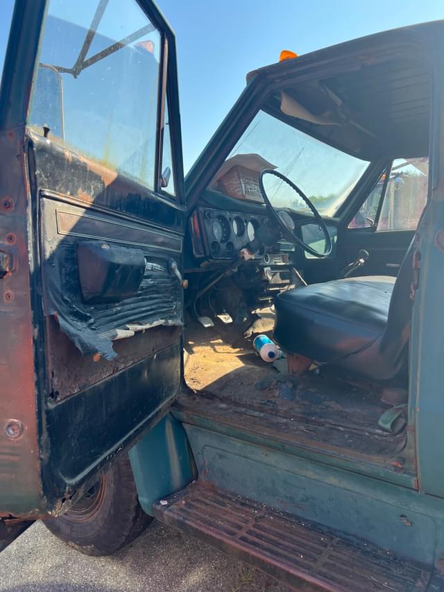 Image of Chevrolet C50 equipment image 4