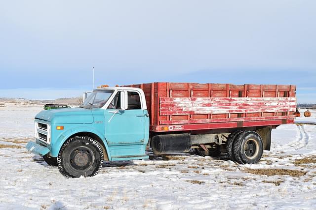 Image of Chevrolet C50 equipment image 2